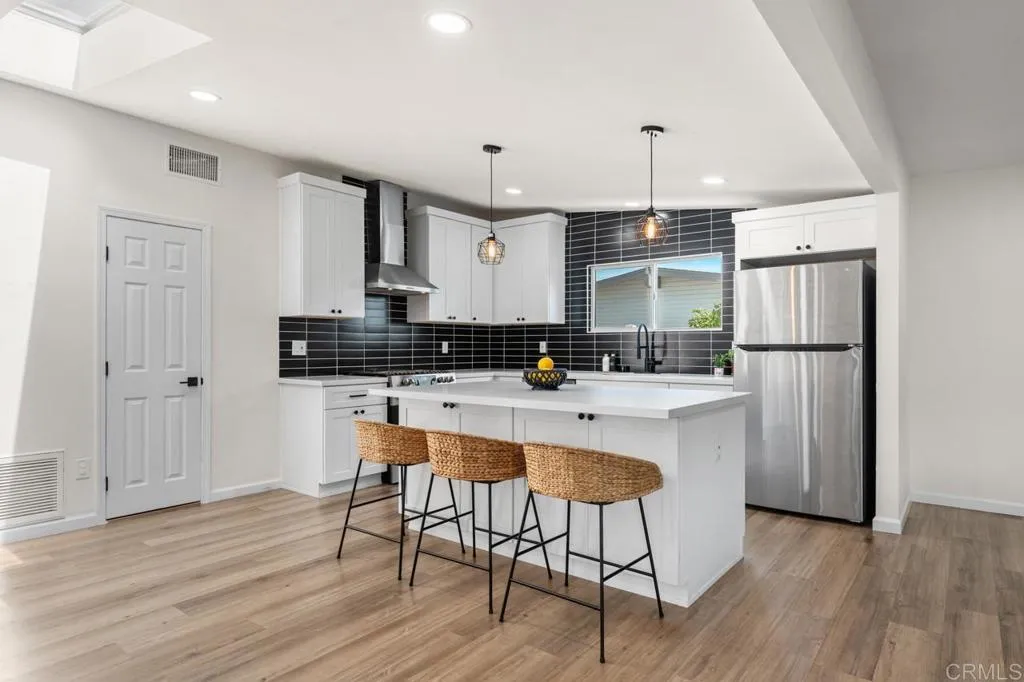 https://cdn.realtyfeed.com/cdn/127/306756894/fce76713d4c52e62d61adc75c7f47dfd.webp