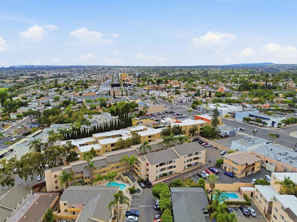 https://cdn.realtyfeed.com/cdn/127/306756900/c1ec02aeb2f727231d6f52709447929d.webp