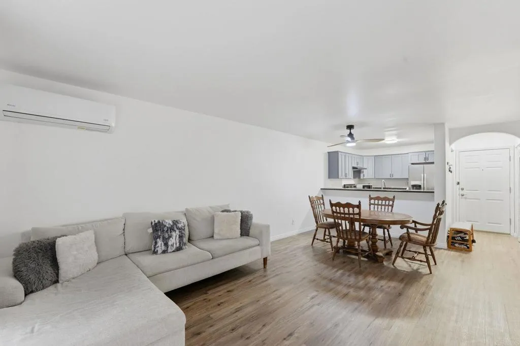 https://cdn.realtyfeed.com/cdn/127/306756900/ffccf2c91aa1c6c614dff2cd056fa6d9.webp