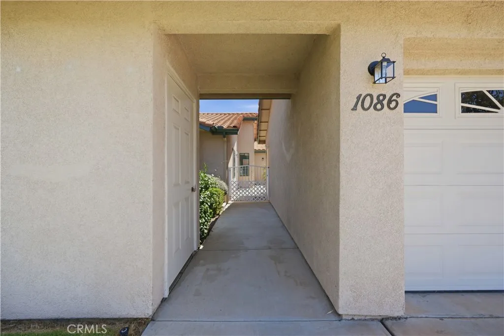1086 Morning Mist Court, Hemet, CA 92545 - Photo 4 of 39, Hemet, CA