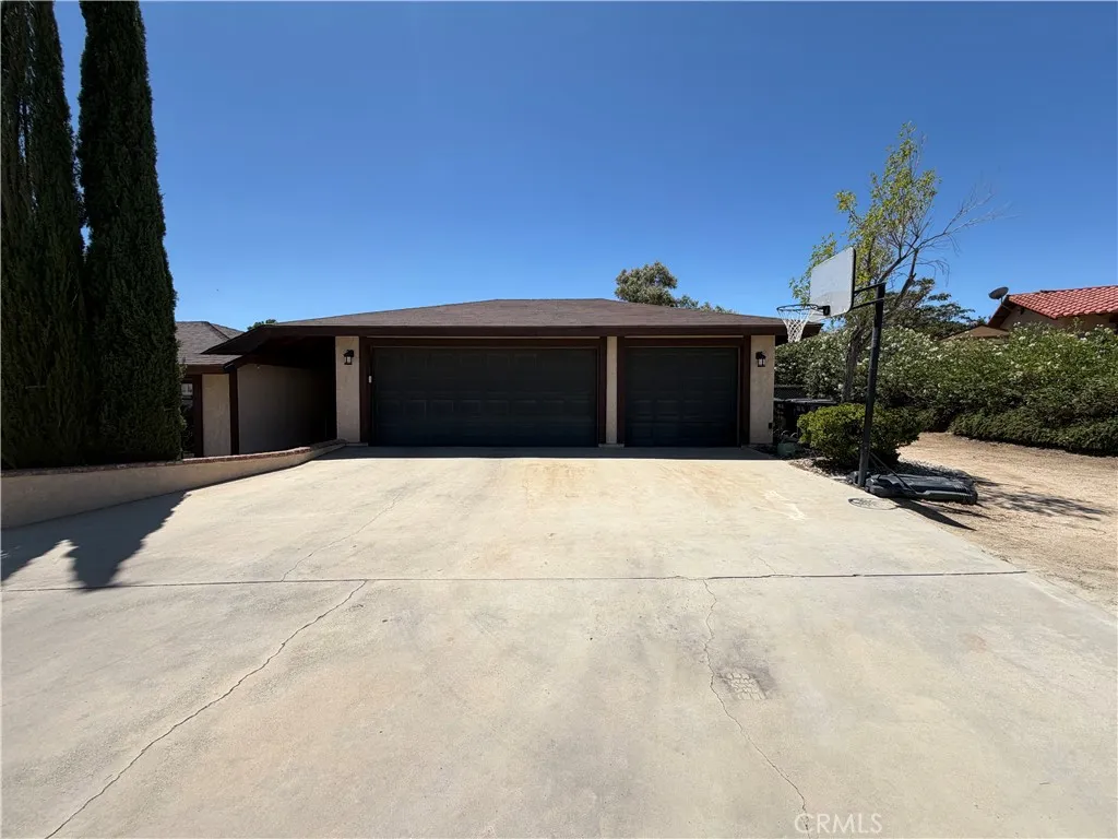 32038 Crystalaire, Llano, CA 93544 - Photo 2 of 37, Llano, CA