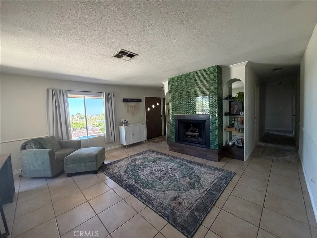 32038 Crystalaire, Llano, CA 93544 - Photo 3 of 37, Llano, CA