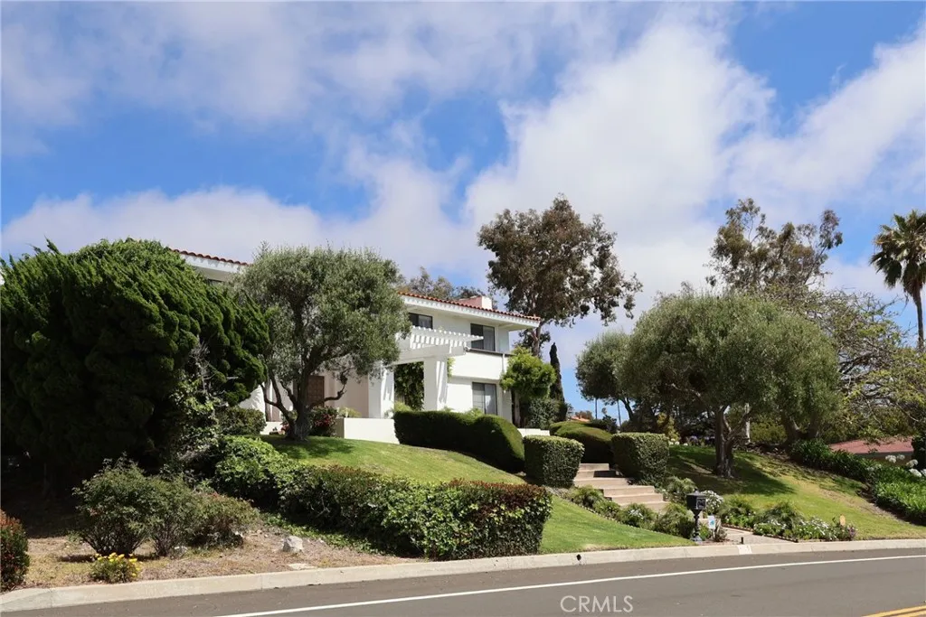 Palos Verdes Estates, CA 90274