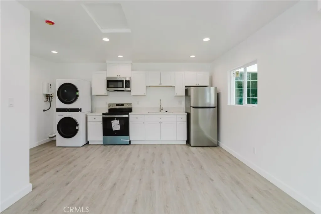 18306 Gresham Street, Northridge, CA 91325 - Photo 5 of 15, Northridge, CA
