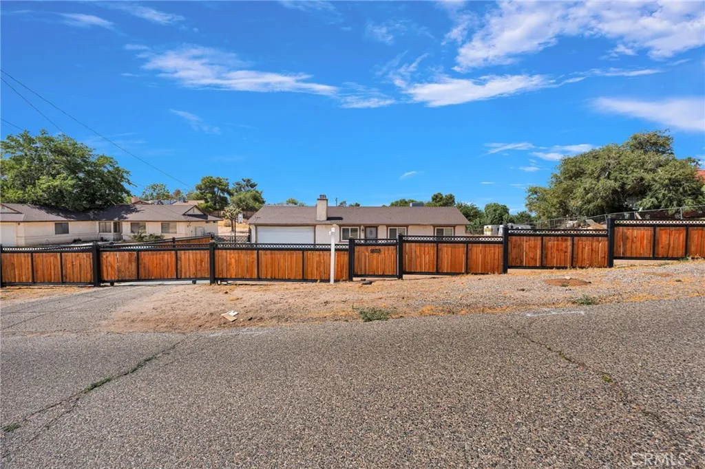 18128 Catalpa Street, Hesperia, CA 92345 - Photo 2 of 37, Hesperia, CA