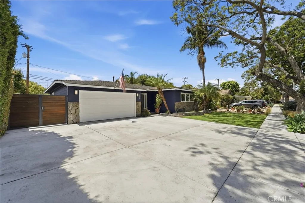 1842 Stevely Avenue, Long Beach, CA 90815 - Photo 2 of 39, Long Beach, CA