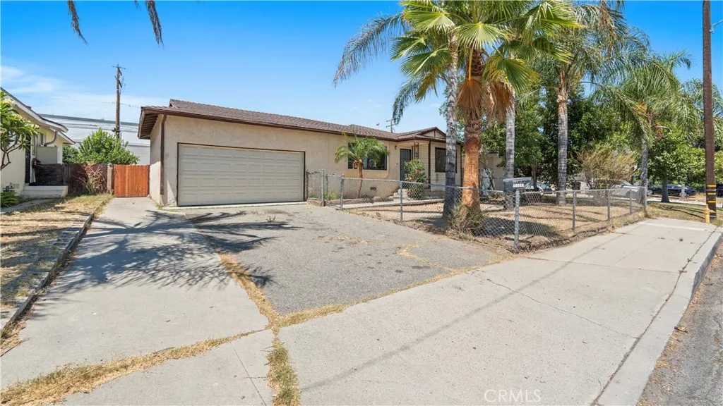 19026 Grove Place, Bloomington, CA 92316 - Main photo, Bloomington, CA