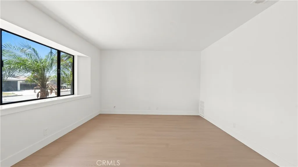 19026 Grove Place, Bloomington, CA 92316 - Photo 4 of 39, Bloomington, CA