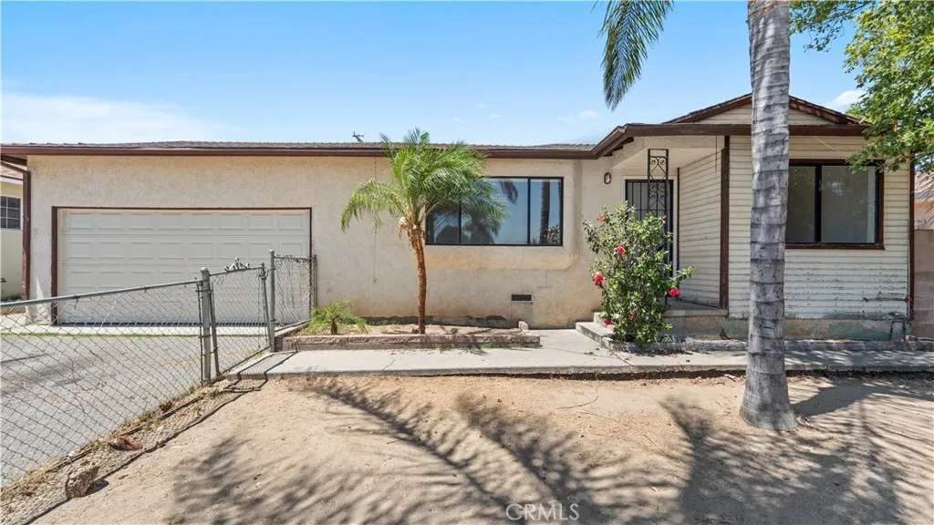 19026 Grove Place, Bloomington, CA 92316 - Photo 3 of 39, Bloomington, CA