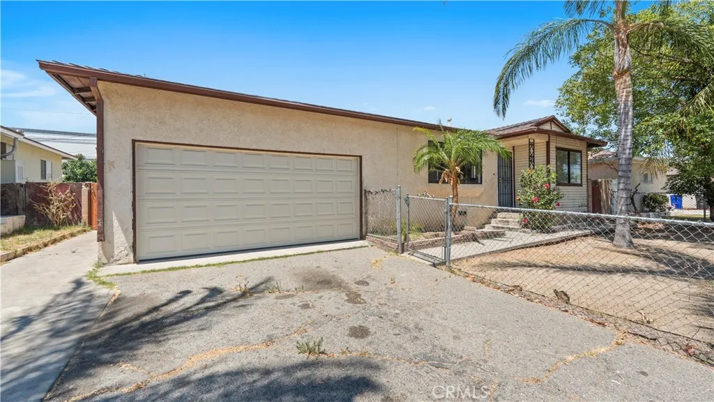 19026 Grove Place, Bloomington, CA 92316 - Photo 2 of 39, Bloomington, CA