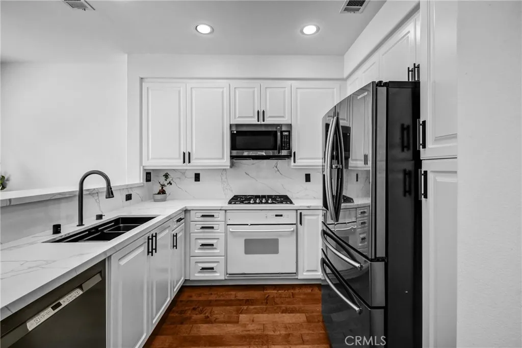 4933 Santo, Oak Park, CA 91377 - Photo 5 of 33, Oak Park, CA