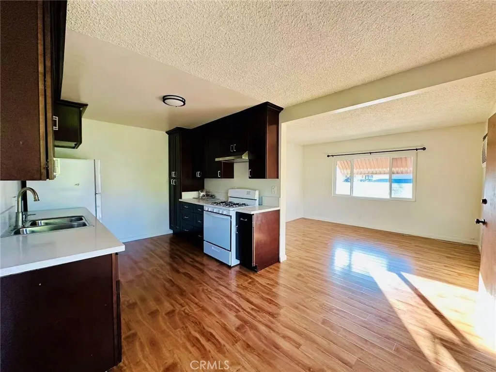Azusa, CA 91702