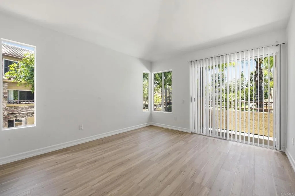 https://cdn.realtyfeed.com/cdn/127/306757002/1a21f22121190d2fe5f46d478a98f16e.webp