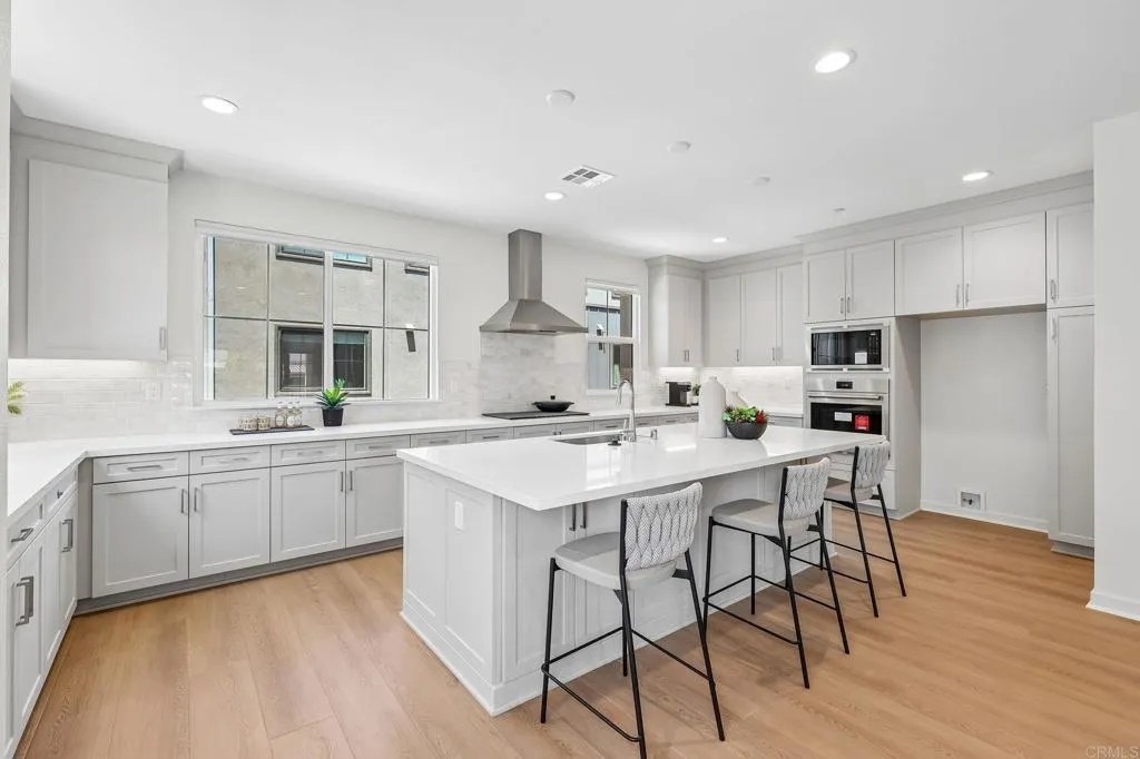https://cdn.realtyfeed.com/cdn/127/306757058/0c454b777794126a458fb5cd62e49a11.webp