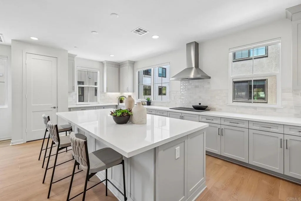 https://cdn.realtyfeed.com/cdn/127/306757058/1787a9789ef5ca28a719e7df8e92001d.webp