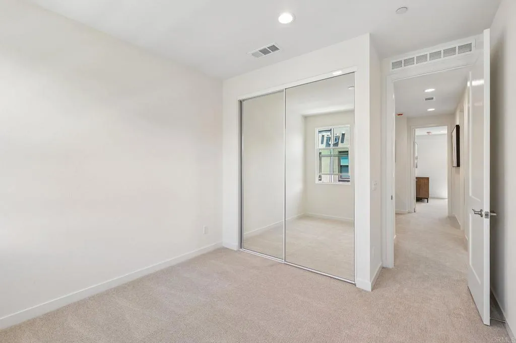 https://cdn.realtyfeed.com/cdn/127/306757058/60103fec32c96eb1e5fb014a0a2f5f05.webp