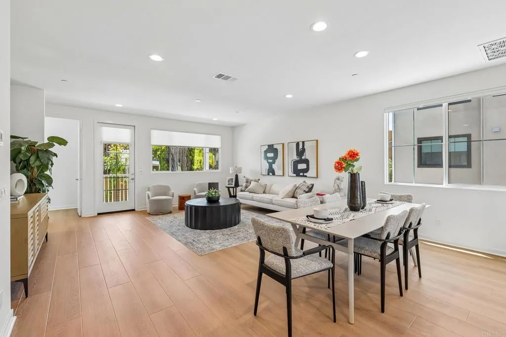 https://cdn.realtyfeed.com/cdn/127/306757058/a3d13c2292cb2dab8d889250b7e4050d.webp