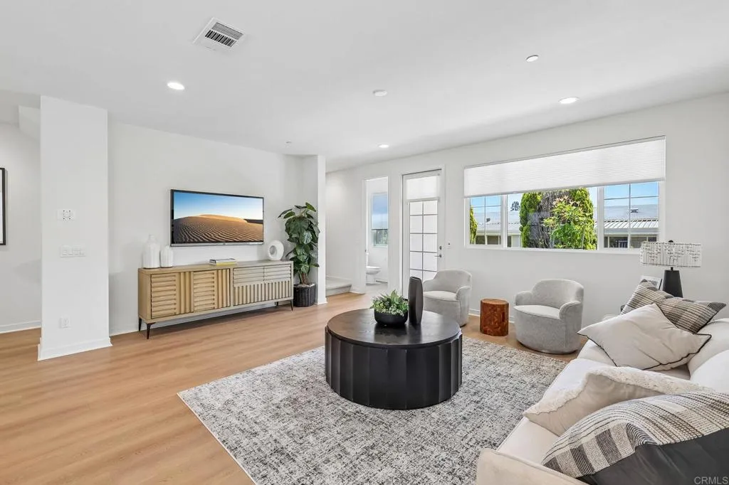 https://cdn.realtyfeed.com/cdn/127/306757058/f13ef7a31145cae6cf1e7d2225281c12.webp