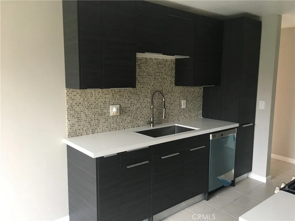 700 W La Veta Avenue Unit G8, Orange, CA 92868 - Photo 3 of 15, Orange, CA