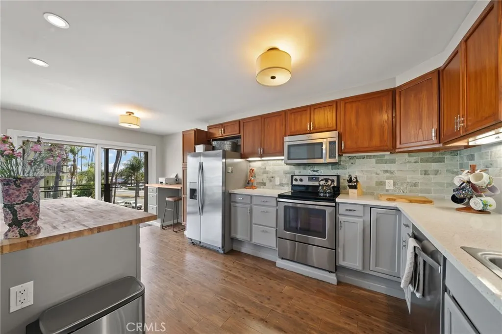 3819 East Livingston Drive Unit 9, Long Beach, CA 90803 - Photo 3 of 25, Long Beach, CA