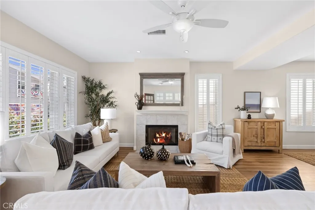 428 E Bay Avenue, Newport Beach, CA 92661 - Photo 4 of 23, Newport Beach, CA