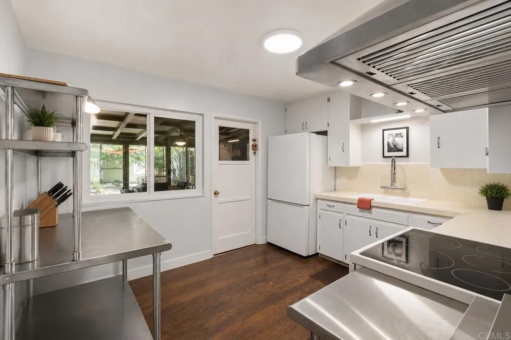 https://cdn.realtyfeed.com/cdn/127/306757149/6b20868dbaa1dad9f7943d9dc01f4ec6.webp