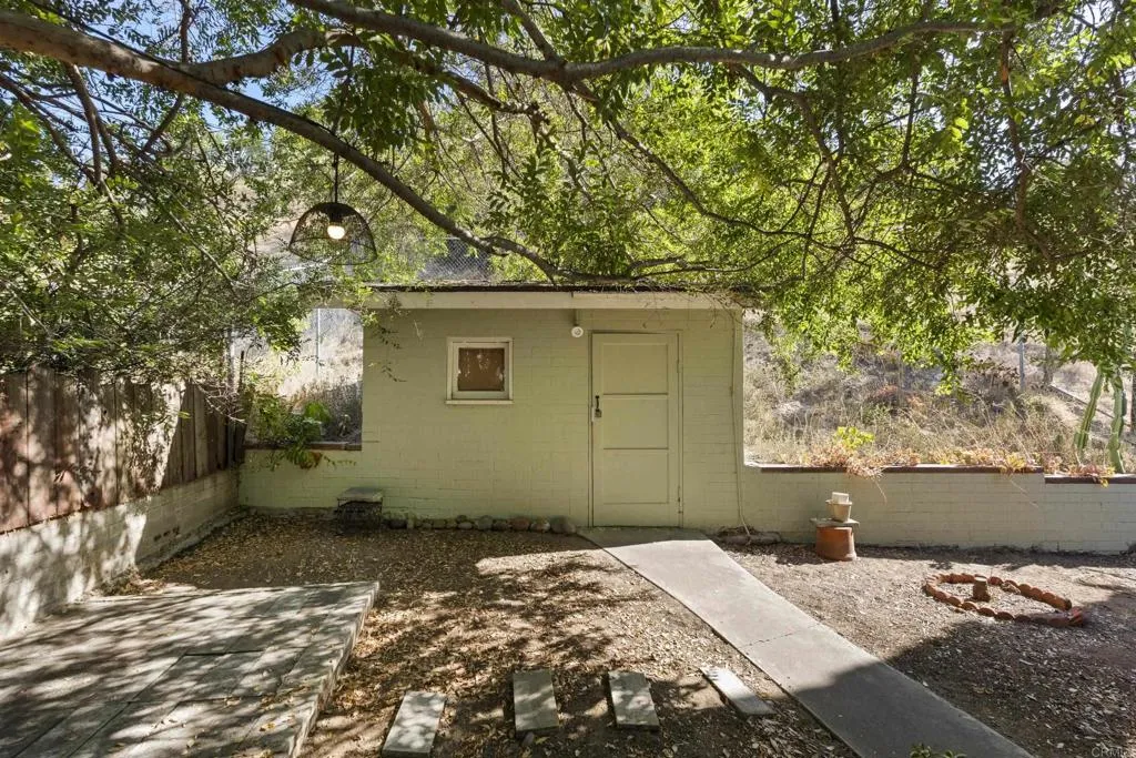 https://cdn.realtyfeed.com/cdn/127/306757149/c8a490f8c7288e97c3c2317da887c673.webp