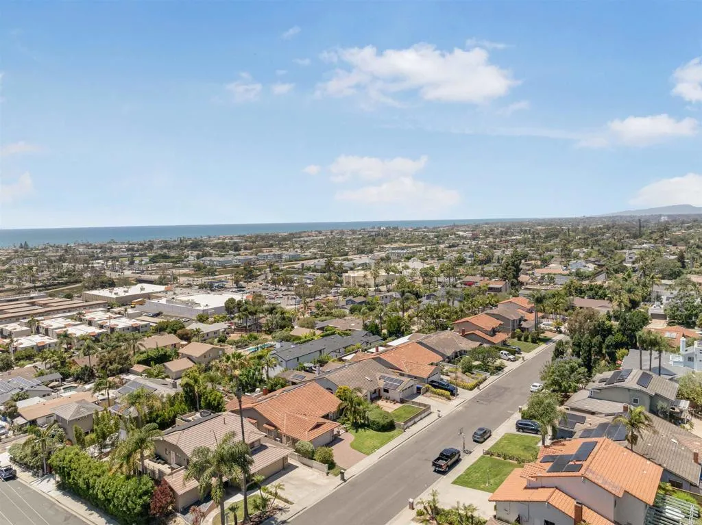 https://cdn.realtyfeed.com/cdn/127/306757152/3f5f48093c094f0ca8003b525ca96053.webp