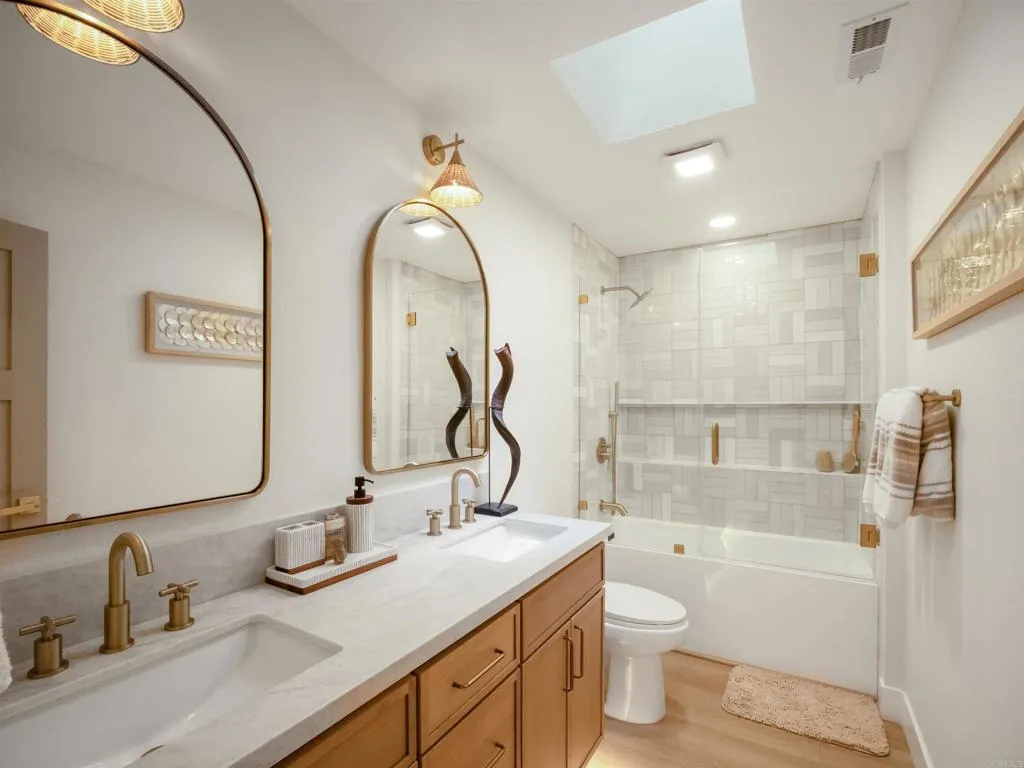 https://cdn.realtyfeed.com/cdn/127/306757152/b50ca3fea1342bd490f43fc64adc77ae.webp