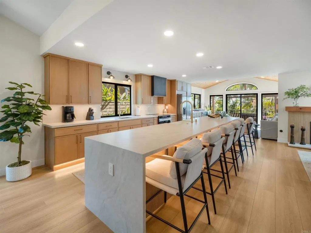 https://cdn.realtyfeed.com/cdn/127/306757152/d69b66cf456fc3087b303a317fedf6e4.webp