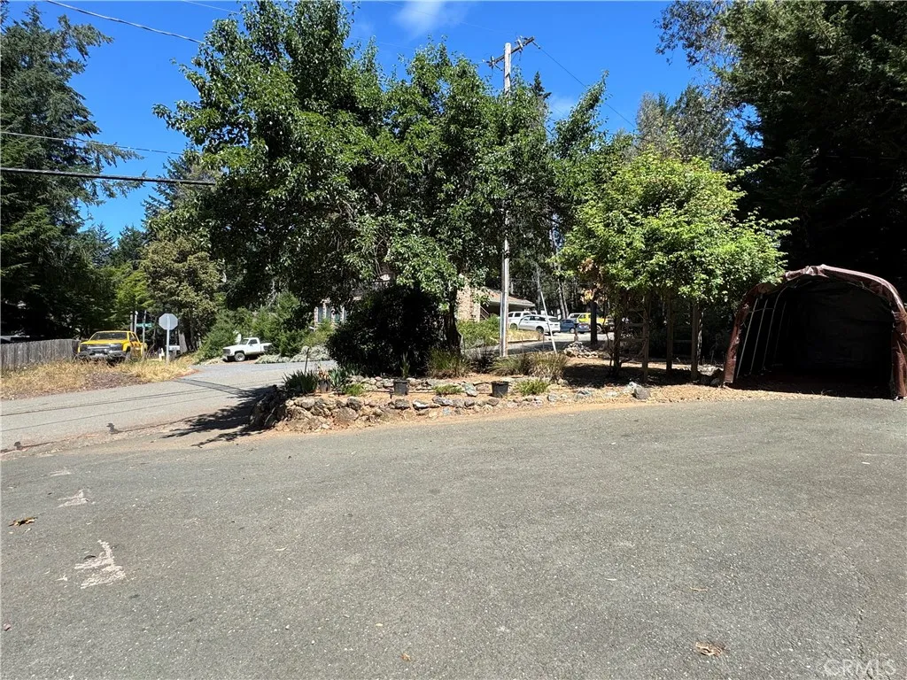 25799 Madrone Drive, Willits, CA 95490 - Photo 3 of 39, Willits, CA