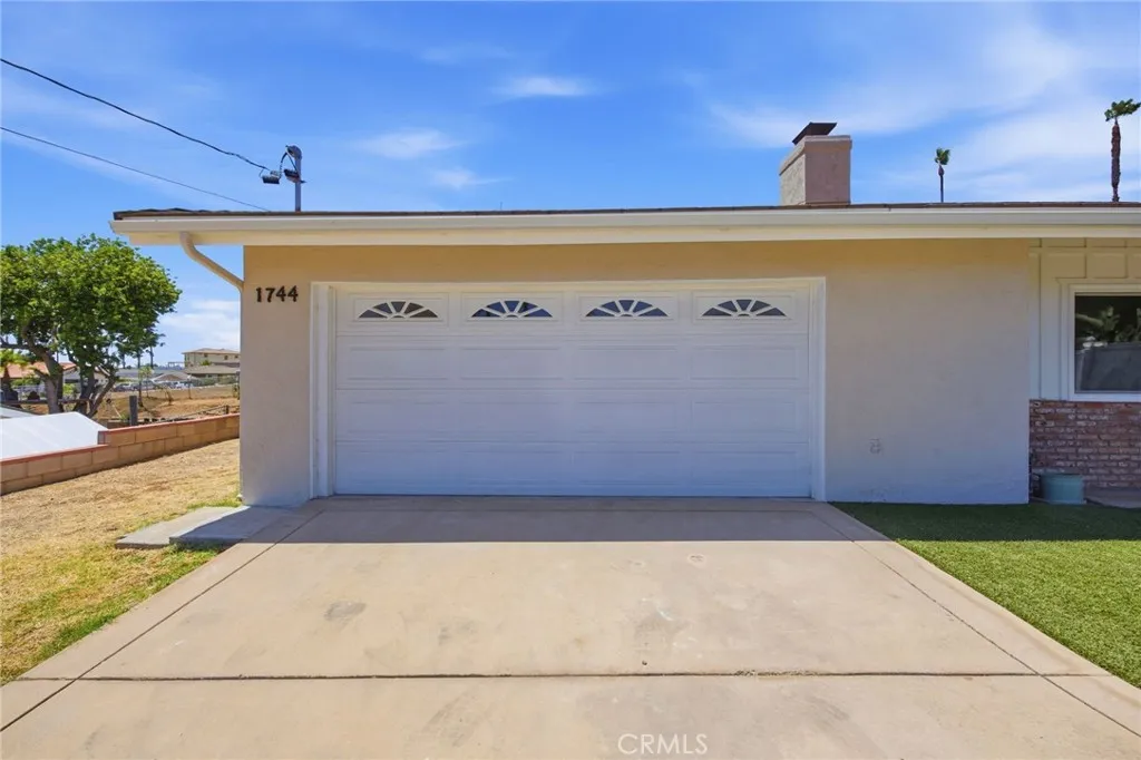 https://cdn.realtyfeed.com/cdn/127/306757287/7eba026eb9138889d5ca5f9413b3a2e7.webp