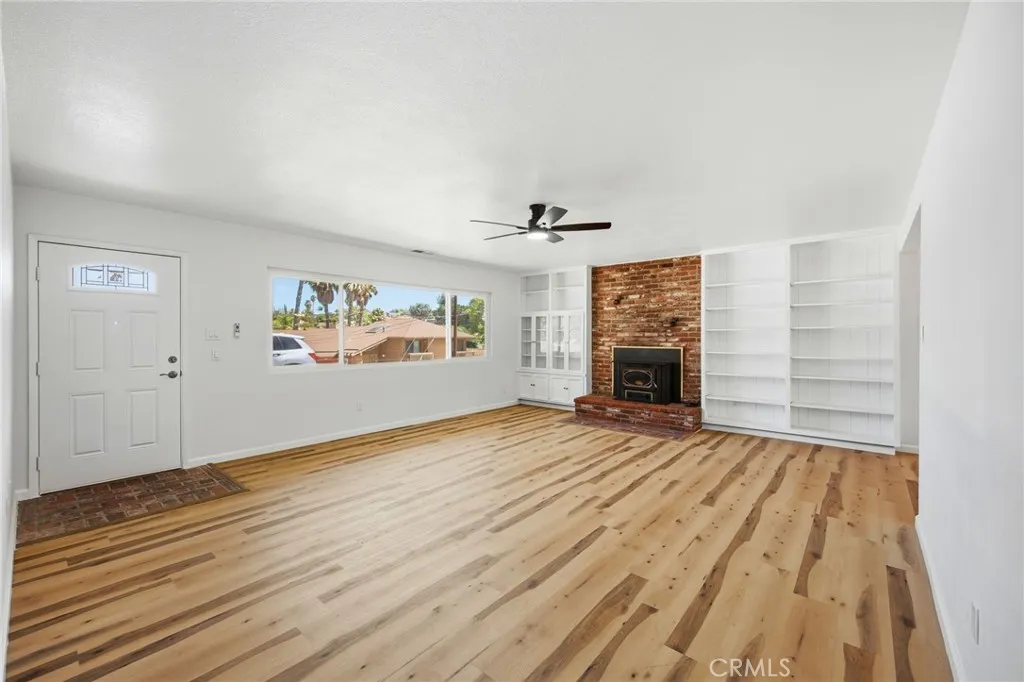 https://cdn.realtyfeed.com/cdn/127/306757287/a7548db0e31c56f613c2c0d490bc64cb.webp