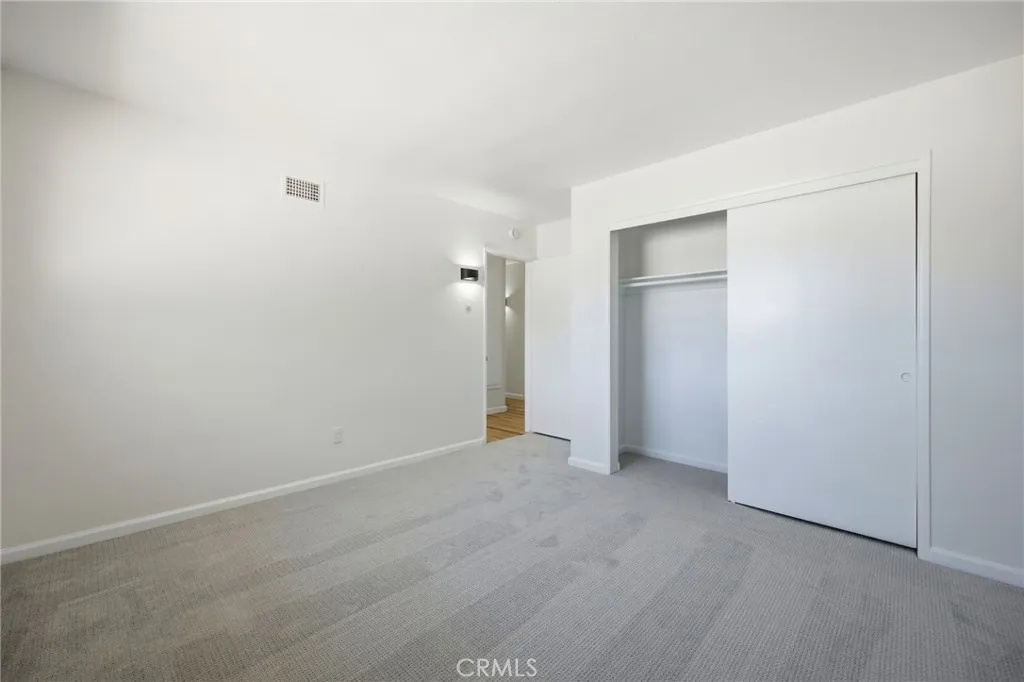 https://cdn.realtyfeed.com/cdn/127/306757287/b71ccacb7418efe721911953227e1d0a.webp