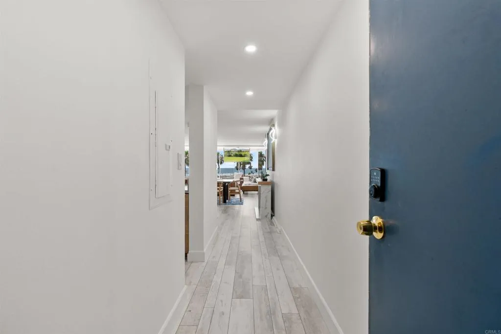 https://cdn.realtyfeed.com/cdn/127/306757338/eff7841b6d65a689264f41ea2f0e51c1.webp