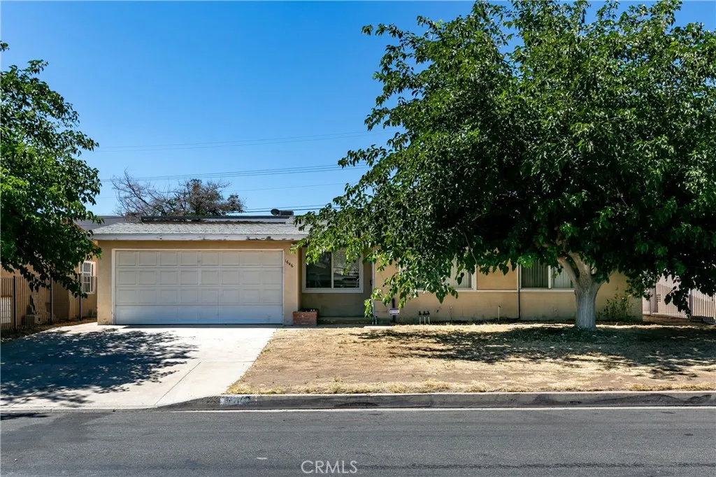 1646 E Avenue Q6