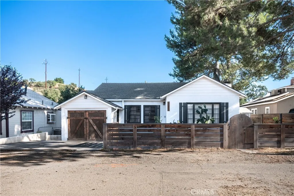 127 Capitol Hill, Paso Robles, CA 93446 - Photo 2 of 25, Paso Robles, CA