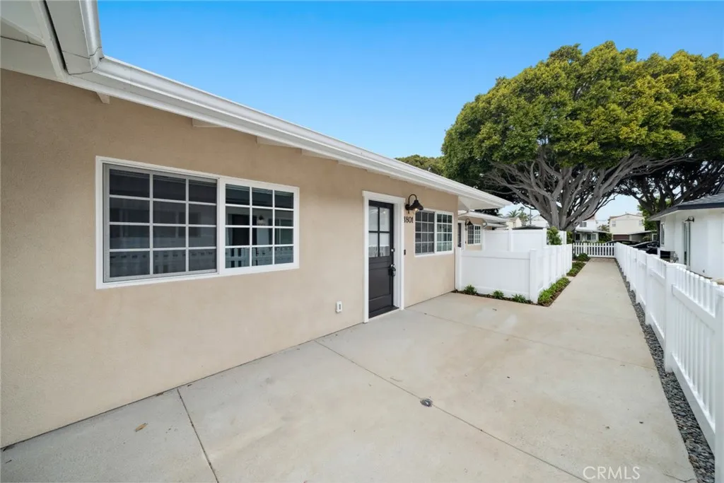 Newport Beach, CA 92663