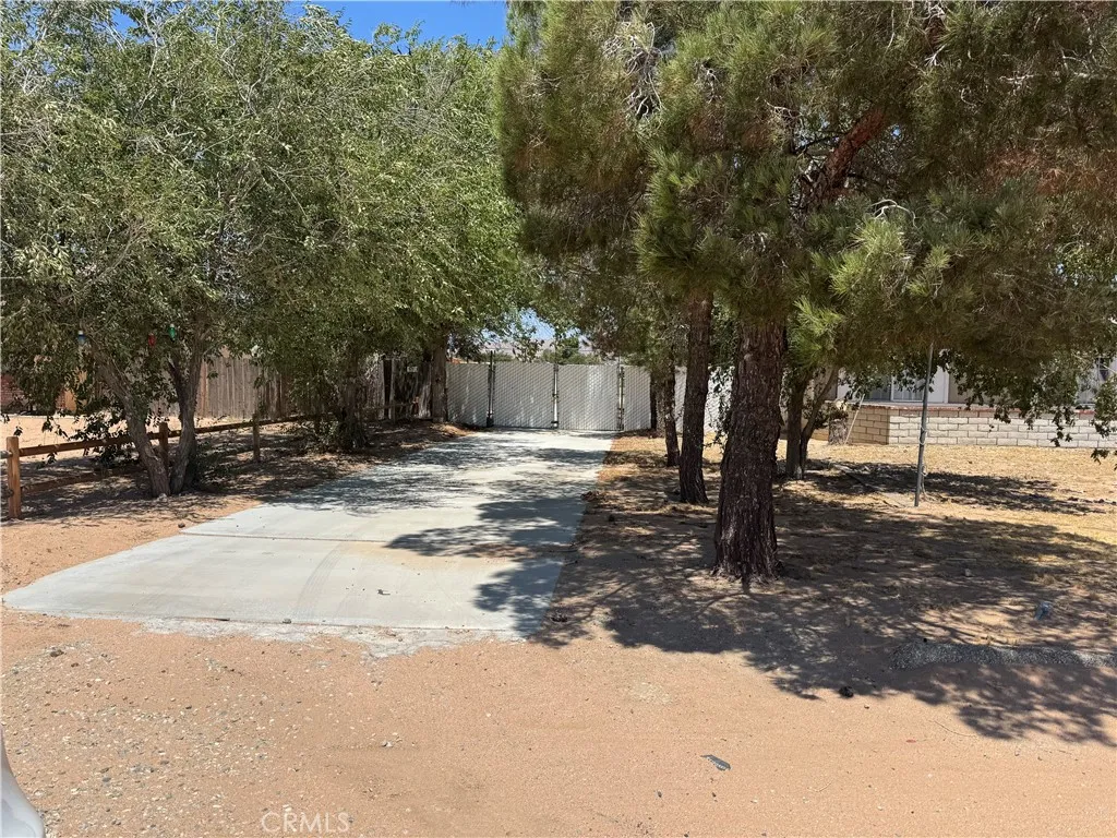 20786 Highway 18, Apple Valley, CA 92307 - Photo 3 of 9, Apple Valley, CA