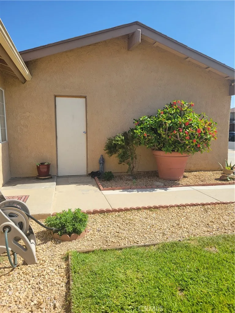 13614 Golden Eagle Ct, Moreno Valley, CA 92553 - Photo 5 of 29, Moreno Valley, CA