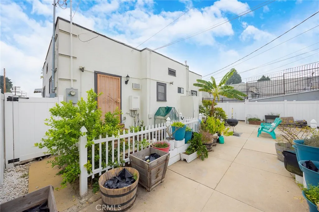 4019 S Van Ness Avenue, Los Angeles, CA 90062 - Photo 3 of 29, Los Angeles, CA