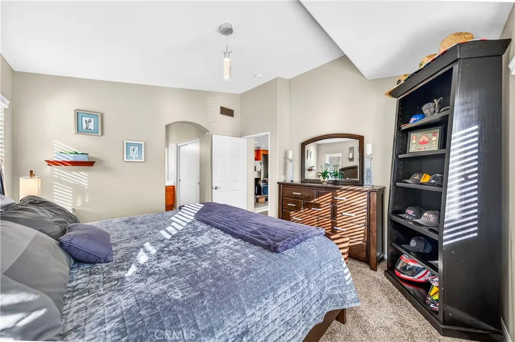 https://cdn.realtyfeed.com/cdn/127/306757660/ef3cc895cb4c9215835eb40be8a09474.webp