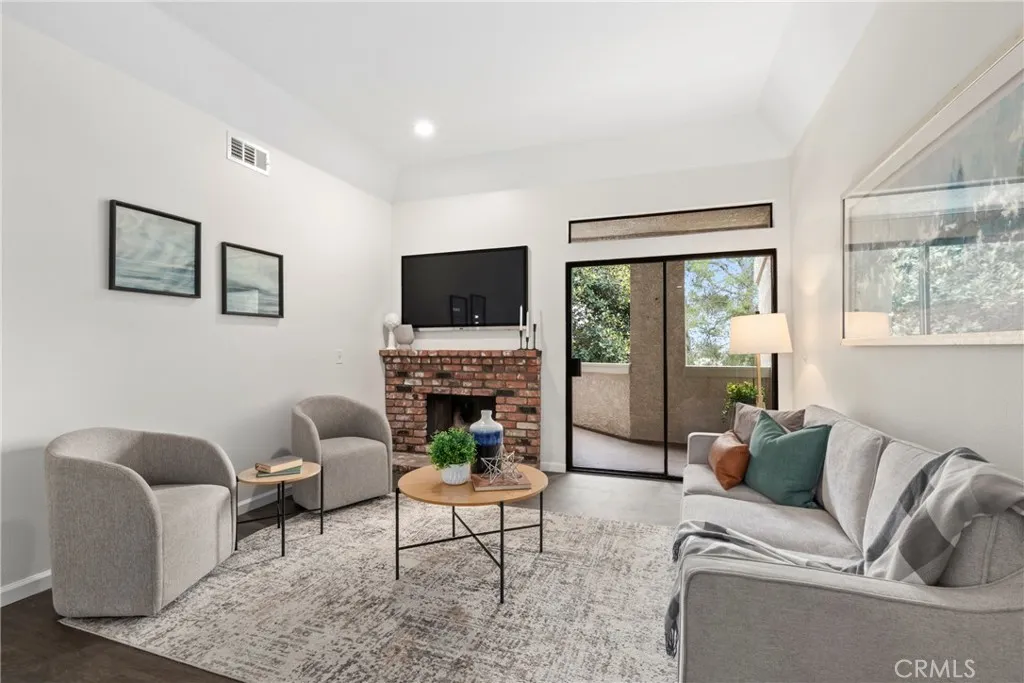 17202 Corbina Unit 102, Huntington Beach, CA 92649 - Photo 3 of 27, Huntington Beach, CA