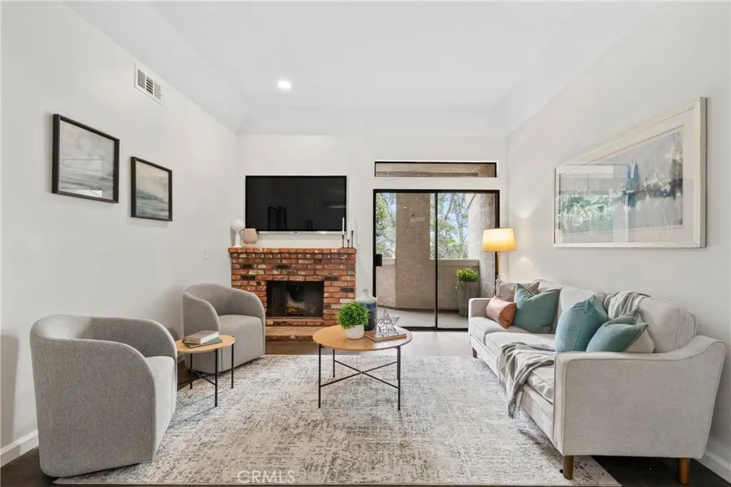 17202 Corbina Unit 102, Huntington Beach, CA 92649 - Photo 2 of 27, Huntington Beach, CA