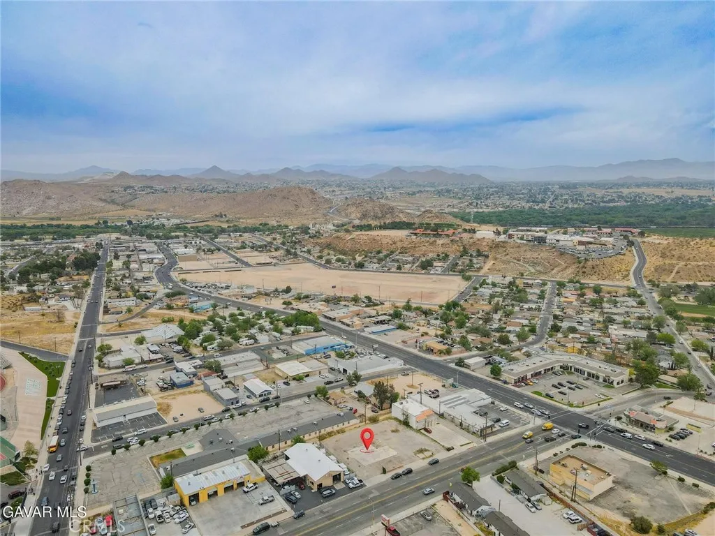 16650 Mojave Dr, Victorville, CA 92395 - Photo 5 of 14, Victorville, CA