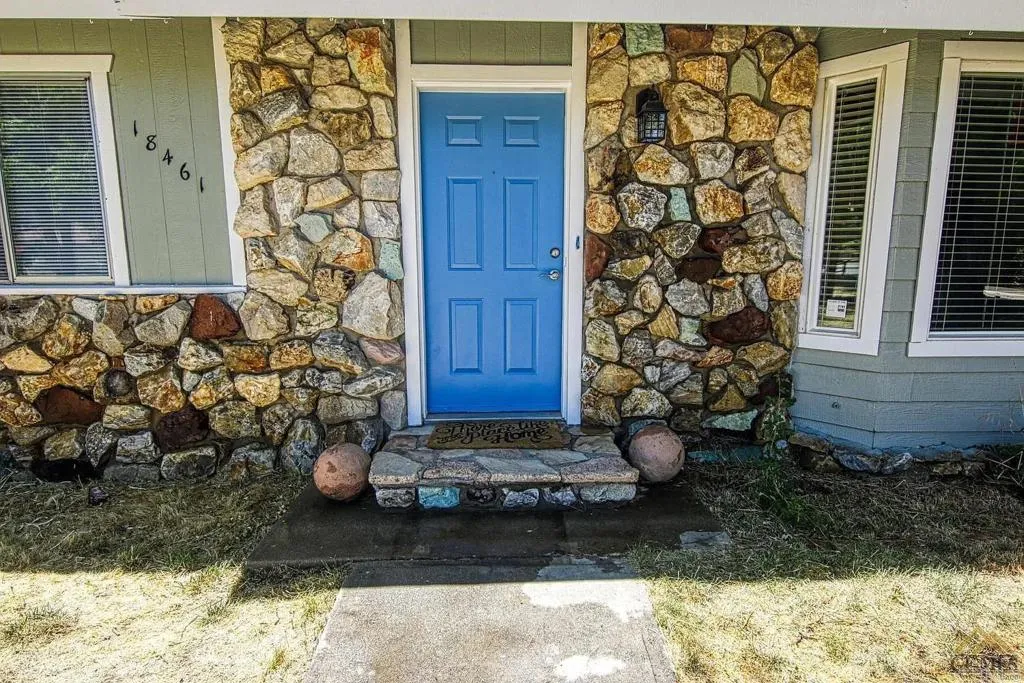 18461 Santa Anita St Street, Tehachapi, CA 93561 - Photo 2 of 35, Tehachapi, CA