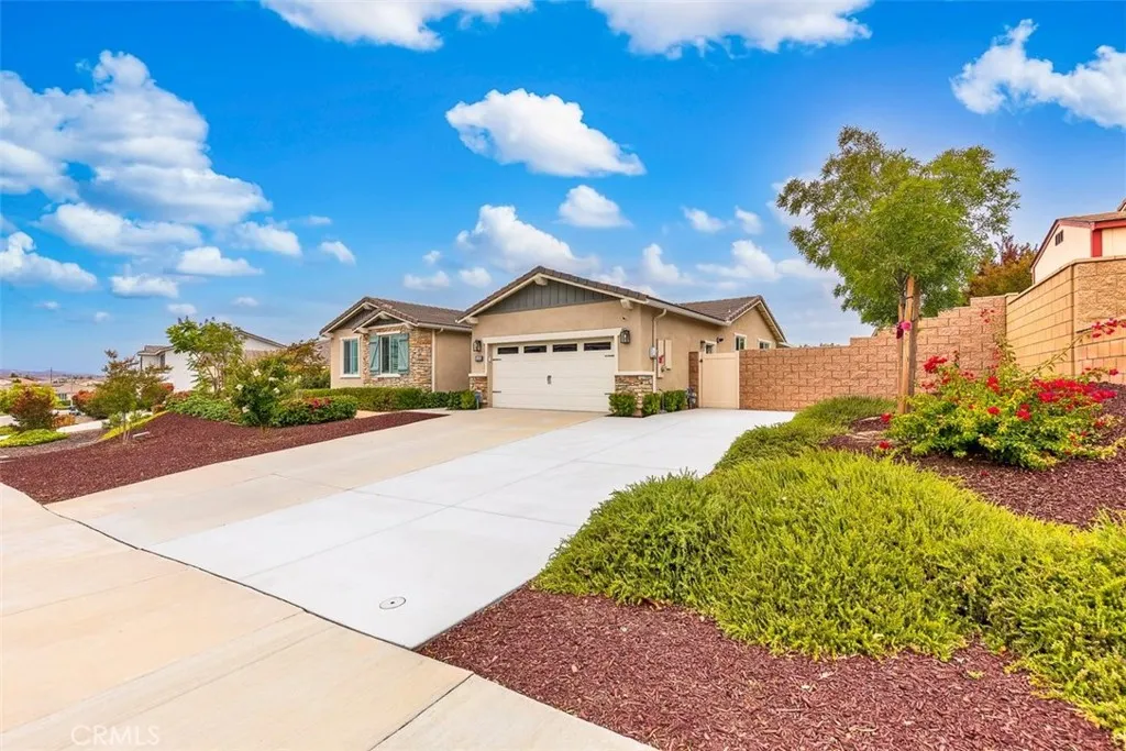 31454 Darlington Oak Drive, Winchester, CA 92596 - Photo 5 of 47, Winchester, CA