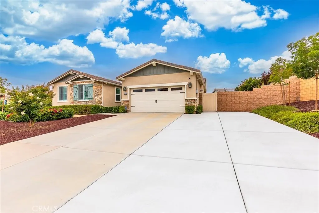 31454 Darlington Oak Drive, Winchester, CA 92596 - Photo 4 of 47, Winchester, CA