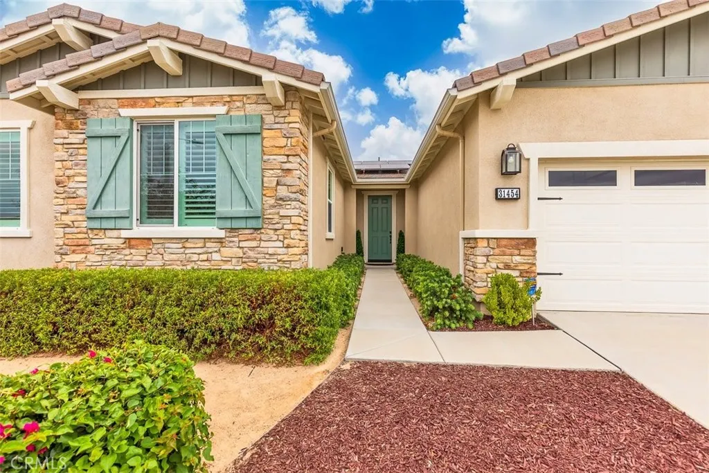 31454 Darlington Oak Drive, Winchester, CA 92596 - Photo 3 of 47, Winchester, CA