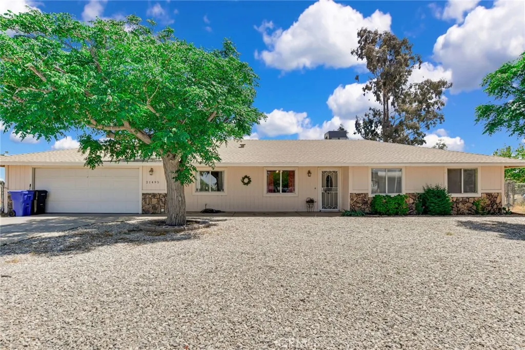 21495 Minodoka Road, Apple Valley, CA 92308 - Photo 2 of 30, Apple Valley, CA